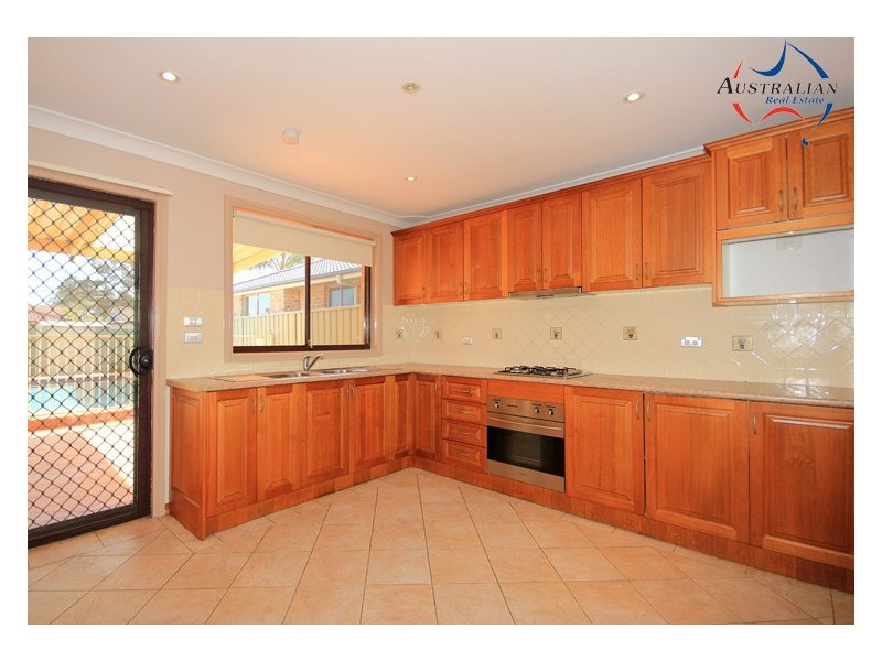 54 Menzies Circuit, St Clair NSW 2759