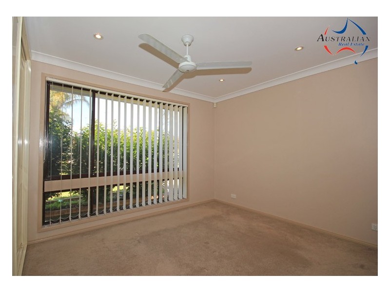 54 Menzies Circuit, St Clair NSW 2759