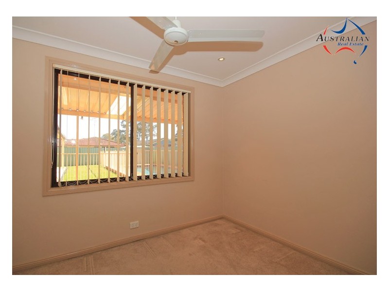 54 Menzies Circuit, St Clair NSW 2759