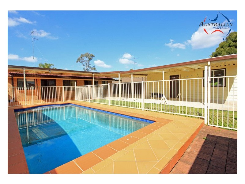 54 Menzies Circuit, St Clair NSW 2759