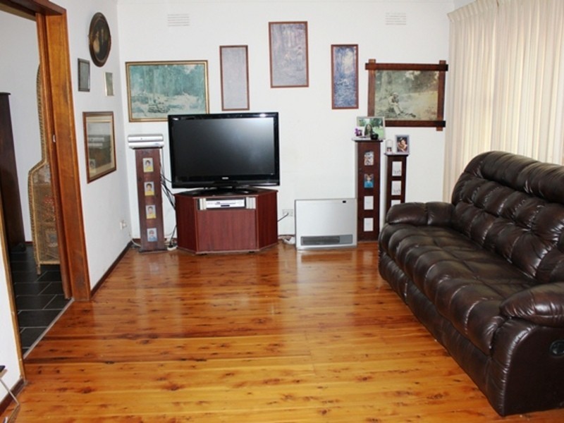 23 White Parade, St Marys NSW 2760