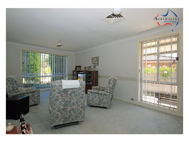 6 Shamrock Court, St Clair NSW 2759