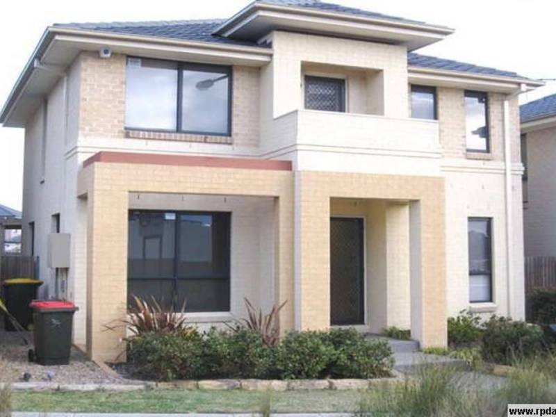 32 Dunlop Ave, Ropes Crossing NSW 2760