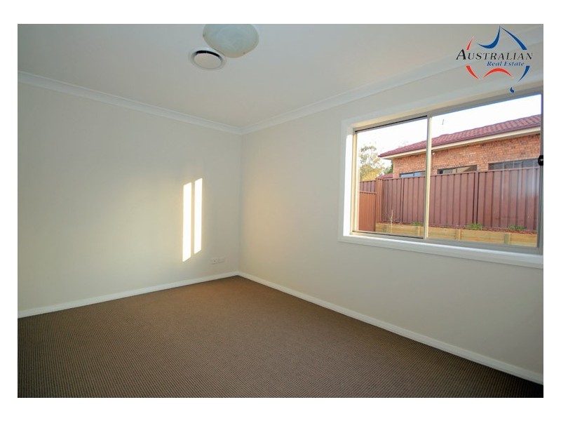 2/6 Edmund Blackett Close, St Clair NSW 2759