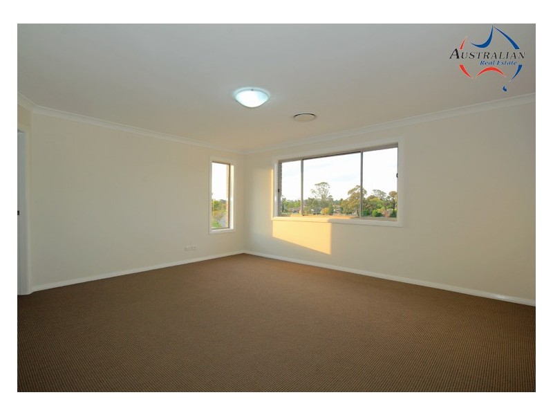 2/6 Edmund Blackett Close, St Clair NSW 2759