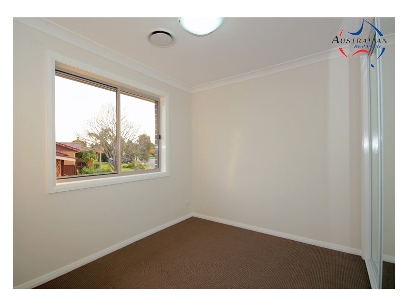 2/6 Edmund Blackett Close, St Clair NSW 2759