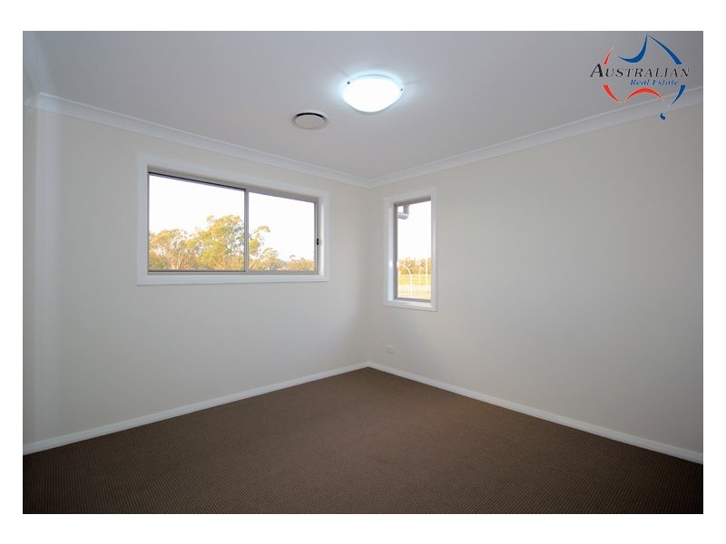 2/6 Edmund Blackett Close, St Clair NSW 2759