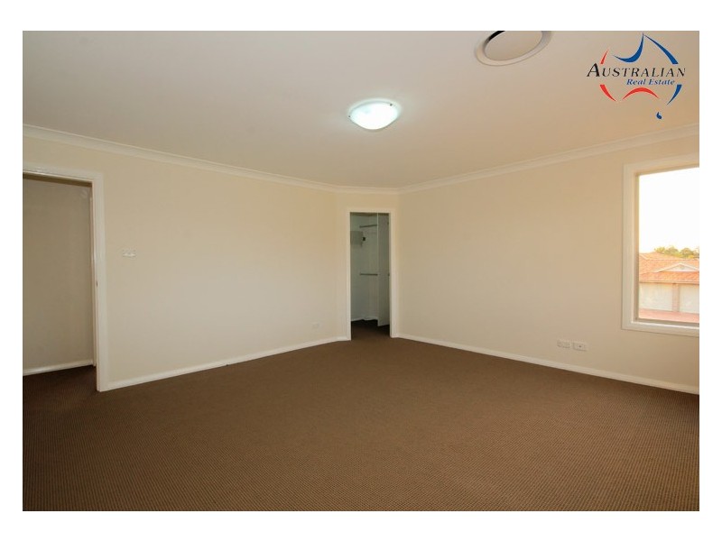 2/6 Edmund Blackett Close, St Clair NSW 2759