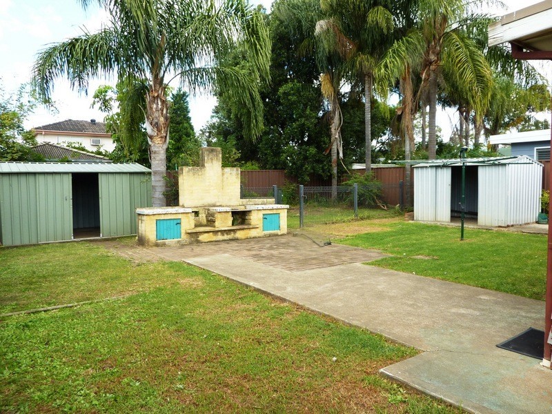 12 Kennelly St, Colyton NSW 2760