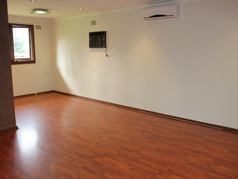 33 Griffiths St, North St Marys NSW 2760