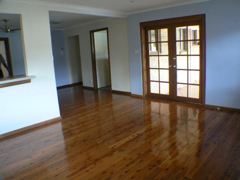 13 Alexandra Circuit, St Clair NSW 2759