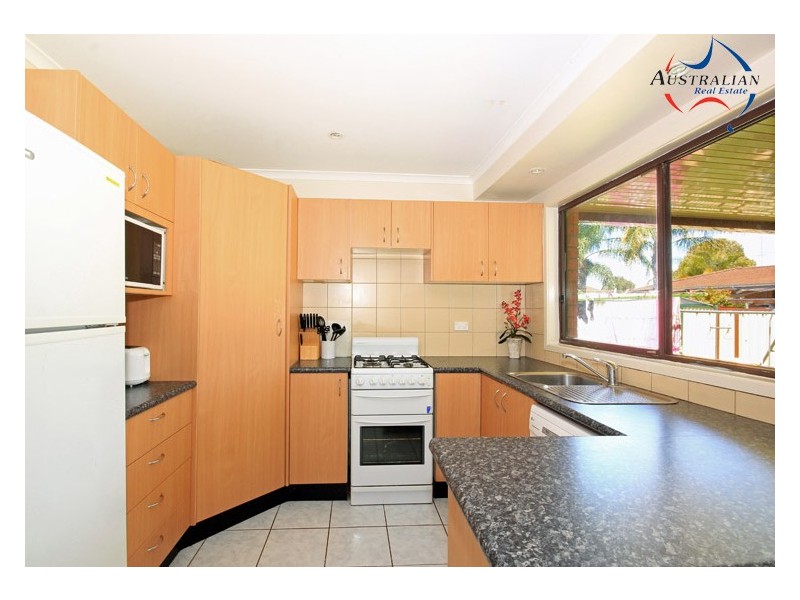 6 Jody Place, St Clair NSW 2759