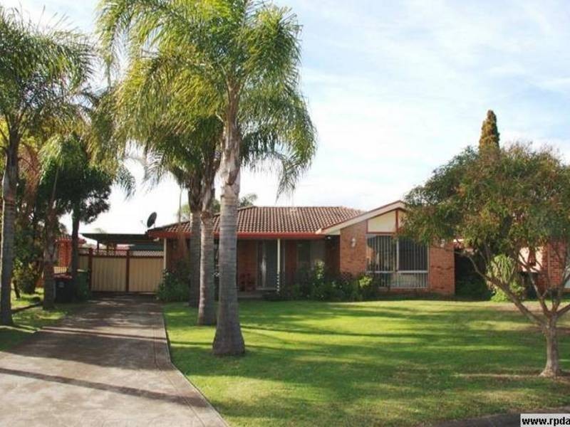 24 Pegasus Cres, Erskine Park NSW 2759