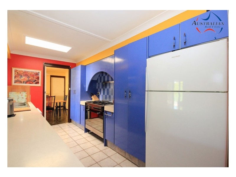 1 Plover Close, St Clair NSW 2759