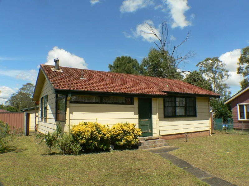 4 McCrae Place, Blackett NSW 2770