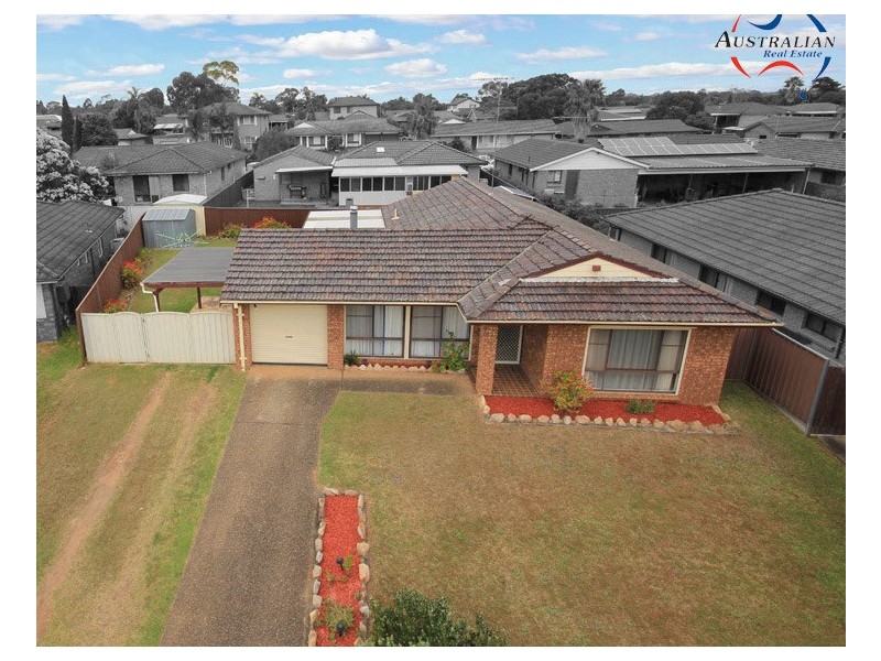 11 Macina Place, St Clair NSW 2759