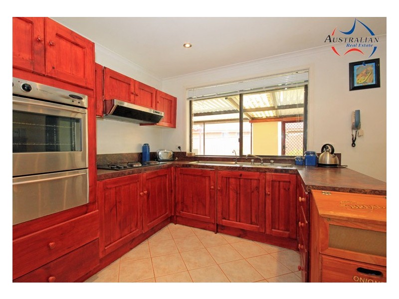 11 Macina Place, St Clair NSW 2759