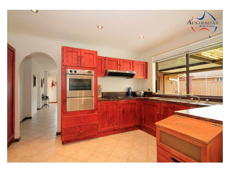 11 Macina Place, St Clair NSW 2759