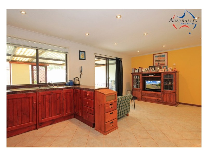 11 Macina Place, St Clair NSW 2759