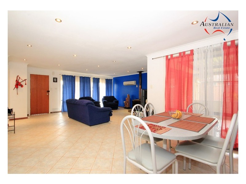 11 Macina Place, St Clair NSW 2759