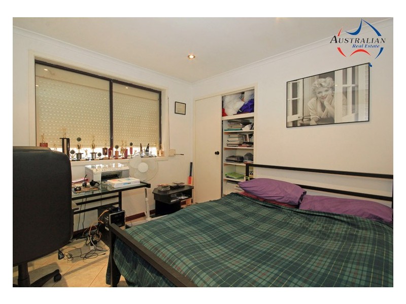 11 Macina Place, St Clair NSW 2759