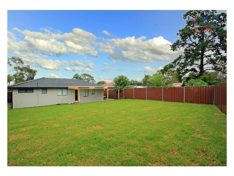 9 Olliver Crescent, St Clair NSW 2759