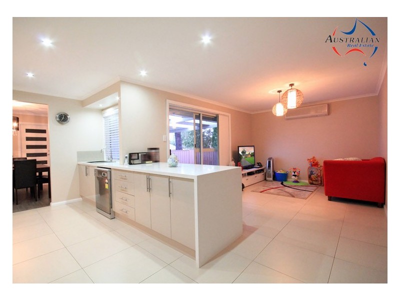 6 Galah Close, St Clair NSW 2759