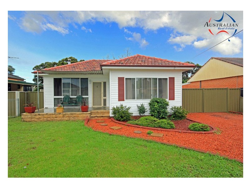 5 Gregory Avenue, Oxley Park NSW 2760