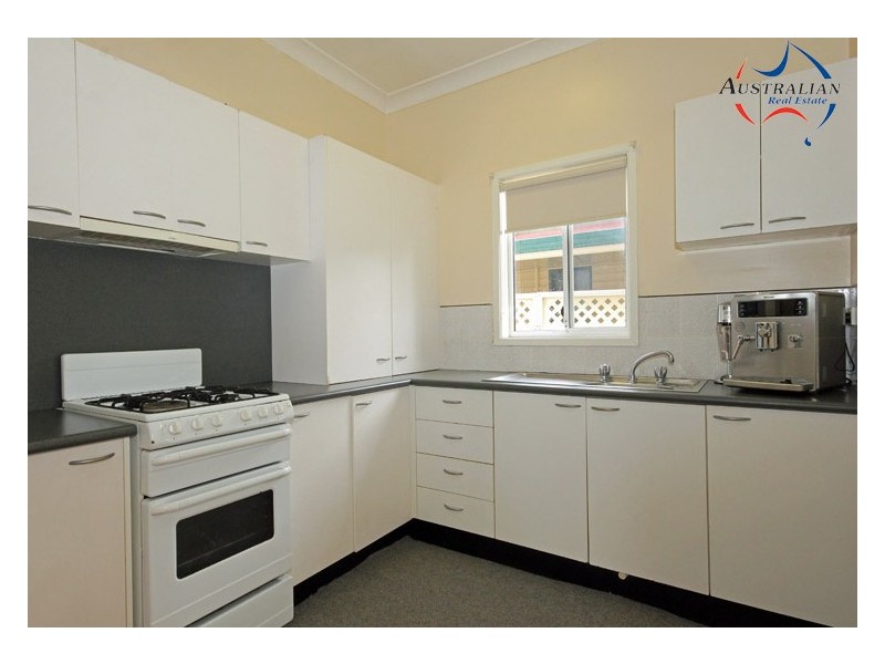 5 Gregory Avenue, Oxley Park NSW 2760