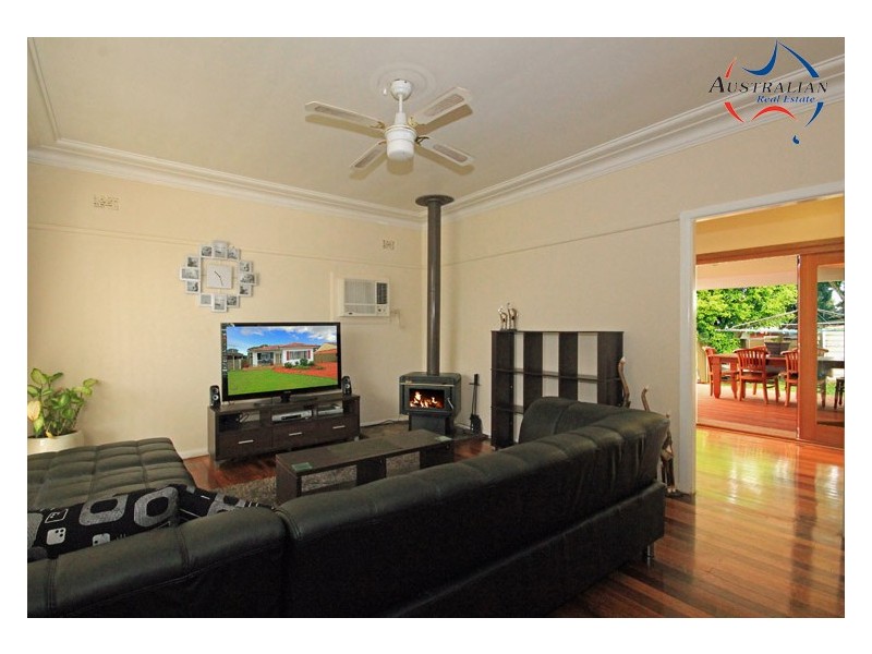 5 Gregory Avenue, Oxley Park NSW 2760