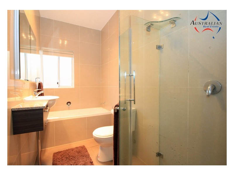 5 Gregory Avenue, Oxley Park NSW 2760