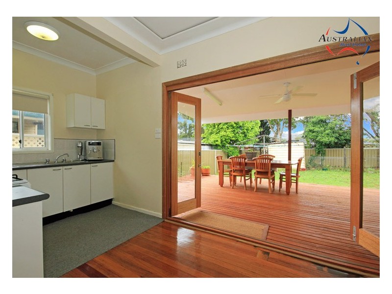 5 Gregory Avenue, Oxley Park NSW 2760