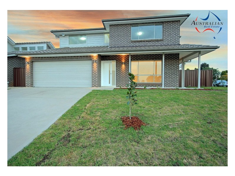 2/6 Edmund Blackett Cl, St Clair NSW 2759
