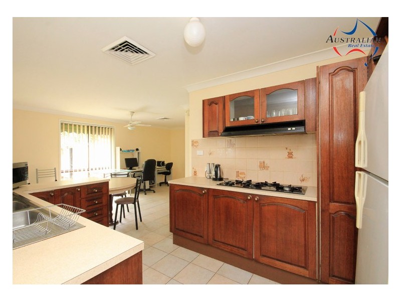 72 Alpine Circuit, St Clair NSW 2759