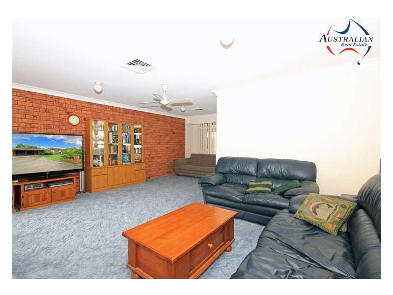 72 Alpine Circuit, St Clair NSW 2759