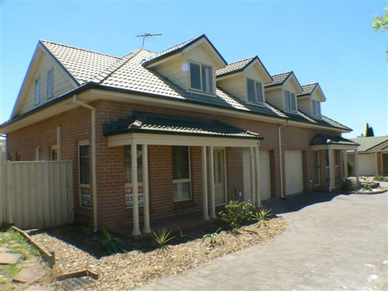 6/4 Rice Pl, Oxley Park NSW 2760