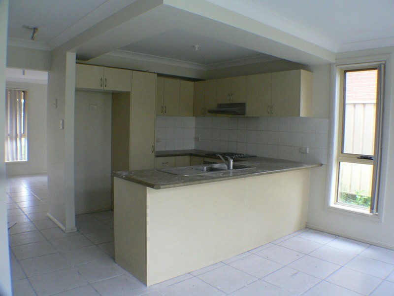 6/4 Rice Pl, Oxley Park NSW 2760