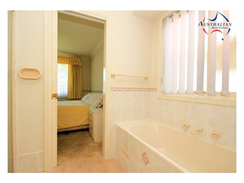 5 Rochford Street, St Clair NSW 2759