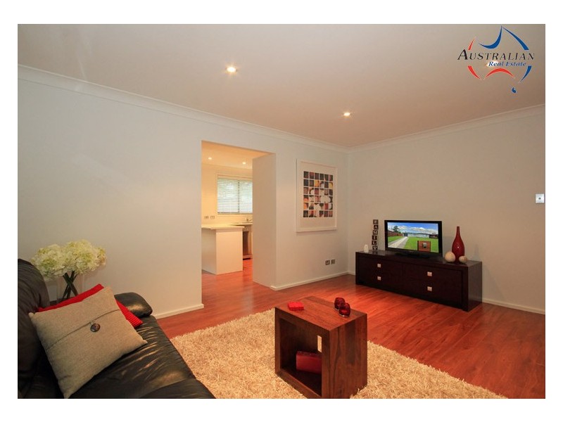 9 Olliver Crescent, St Clair NSW 2759
