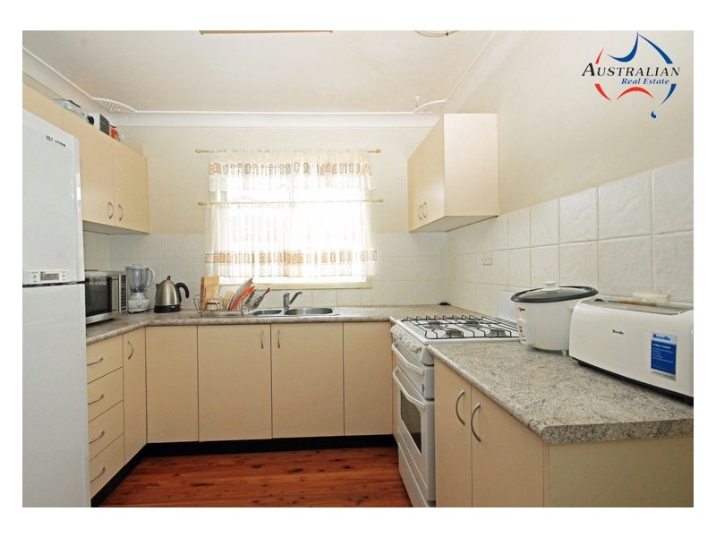 20 Melville Road, St Clair NSW 2759