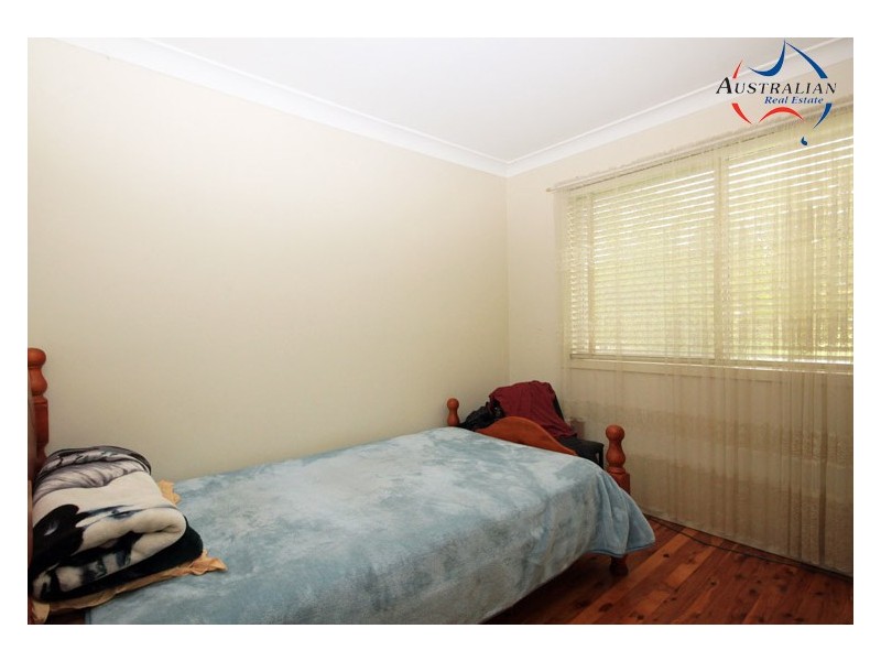 20 Melville Road, St Clair NSW 2759