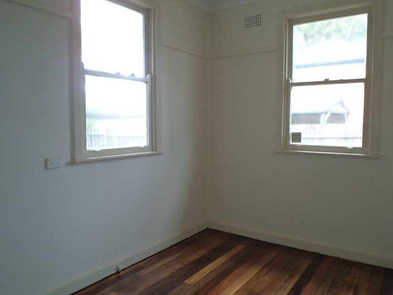 19 Fourth Ave, Seven Hills NSW 2147