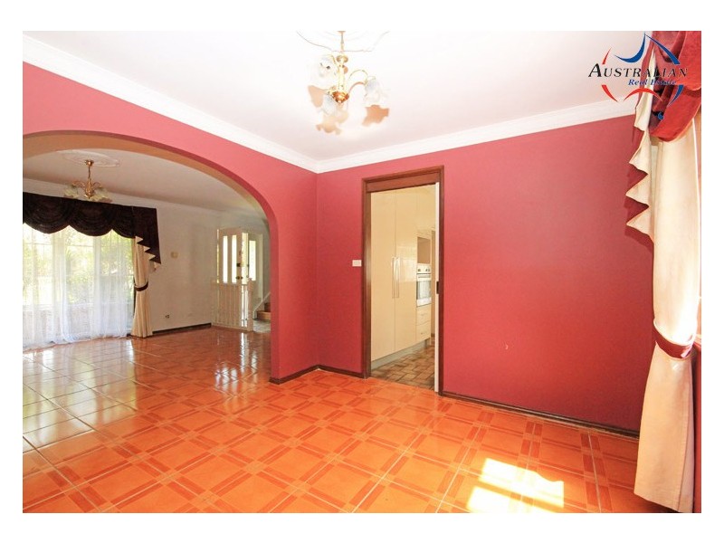 75 Melville Road, St Clair NSW 2759