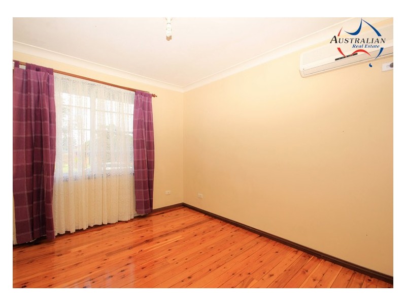 75 Melville Road, St Clair NSW 2759