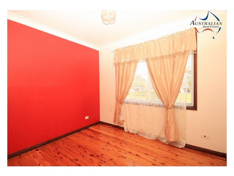 75 Melville Road, St Clair NSW 2759