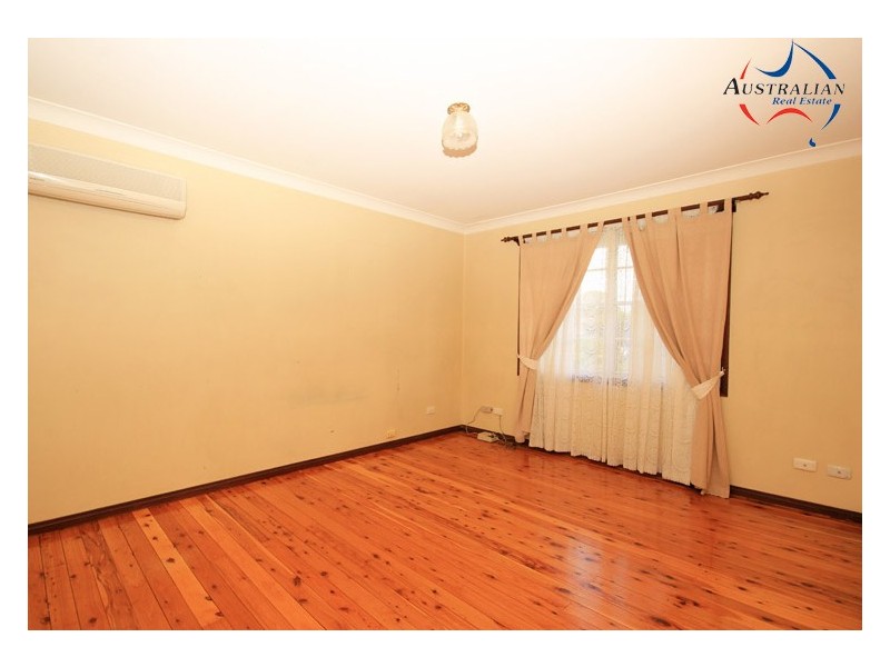 75 Melville Road, St Clair NSW 2759