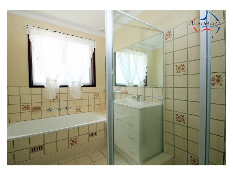 75 Melville Road, St Clair NSW 2759