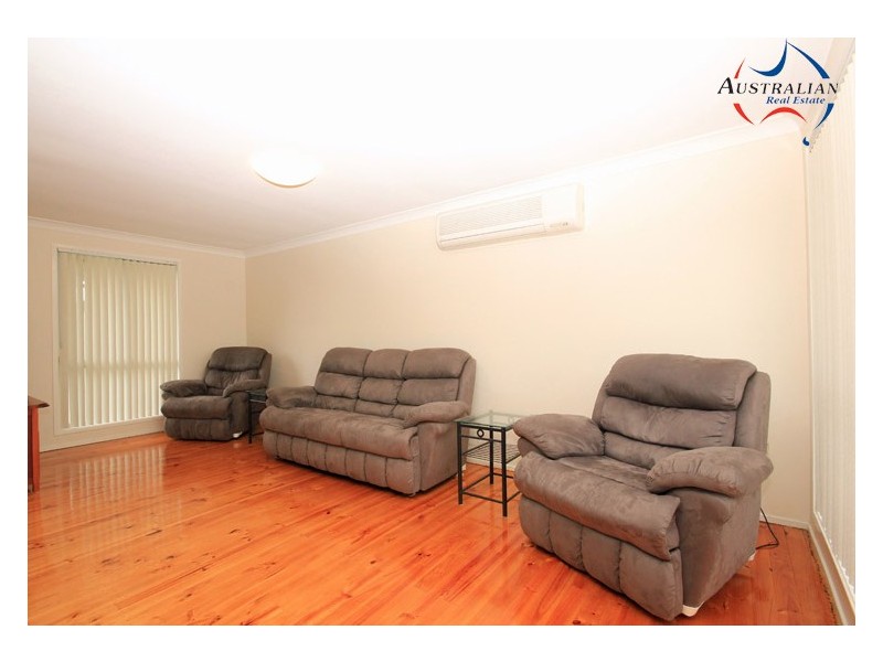 2 Fontana Close, St Clair NSW 2759