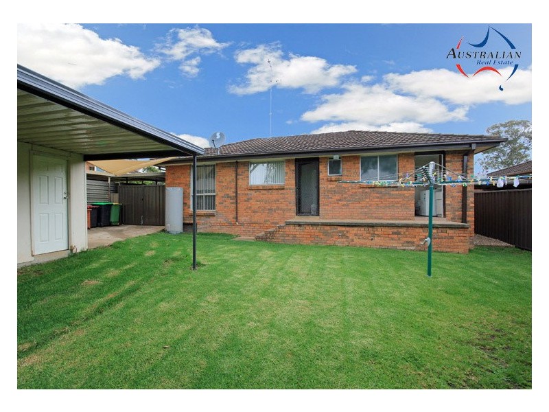 2 Fontana Close, St Clair NSW 2759
