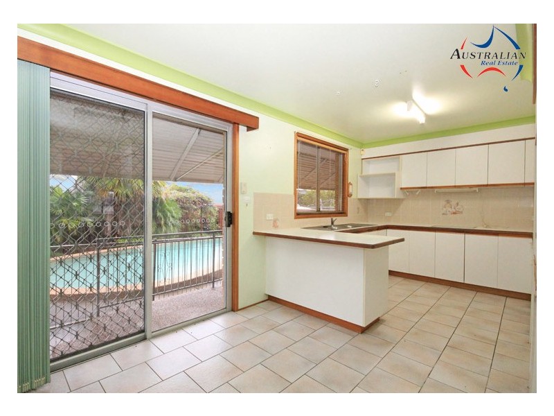 6 Mortimer Lewis Grove, St Clair NSW 2759